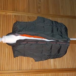 Orvis puffer vest camo green size xxl EUC
